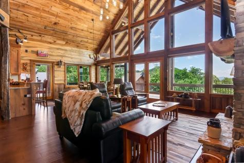 589 Deer Crest Road Blue Ridge GA 30513