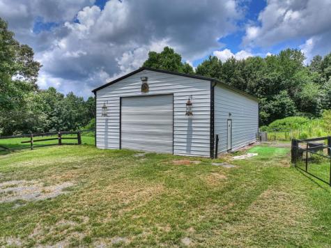 2086 Burnt Mountain Road Ellijay GA 30536