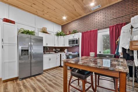 2086 Burnt Mountain Road Ellijay GA 30536