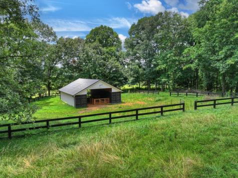 2086 Burnt Mountain Road Ellijay GA 30536