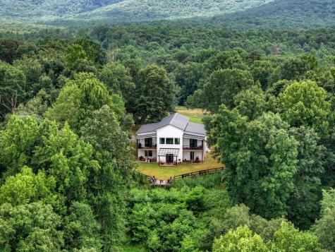 2086 Burnt Mountain Road Ellijay GA 30536