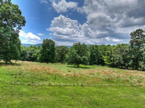 2086 Burnt Mountain Road Ellijay GA 30536