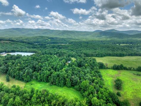 2086 Burnt Mountain Road Ellijay GA 30536