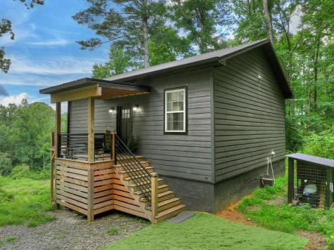 2086 Burnt Mountain Road Ellijay GA 30536