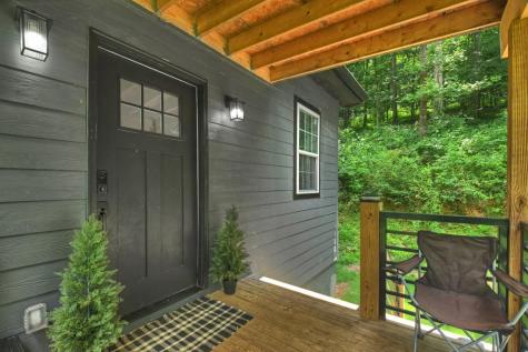 2086 Burnt Mountain Road Ellijay GA 30536