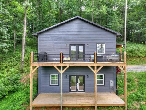 2086 Burnt Mountain Road Ellijay GA 30536