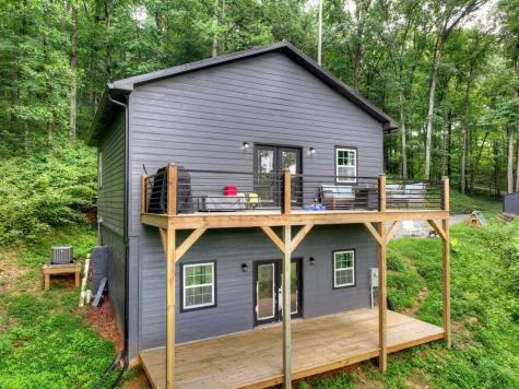 2086 Burnt Mountain Road Ellijay GA 30536