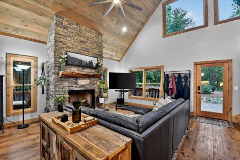 270 Wild Oaks Way Ellijay GA 30540