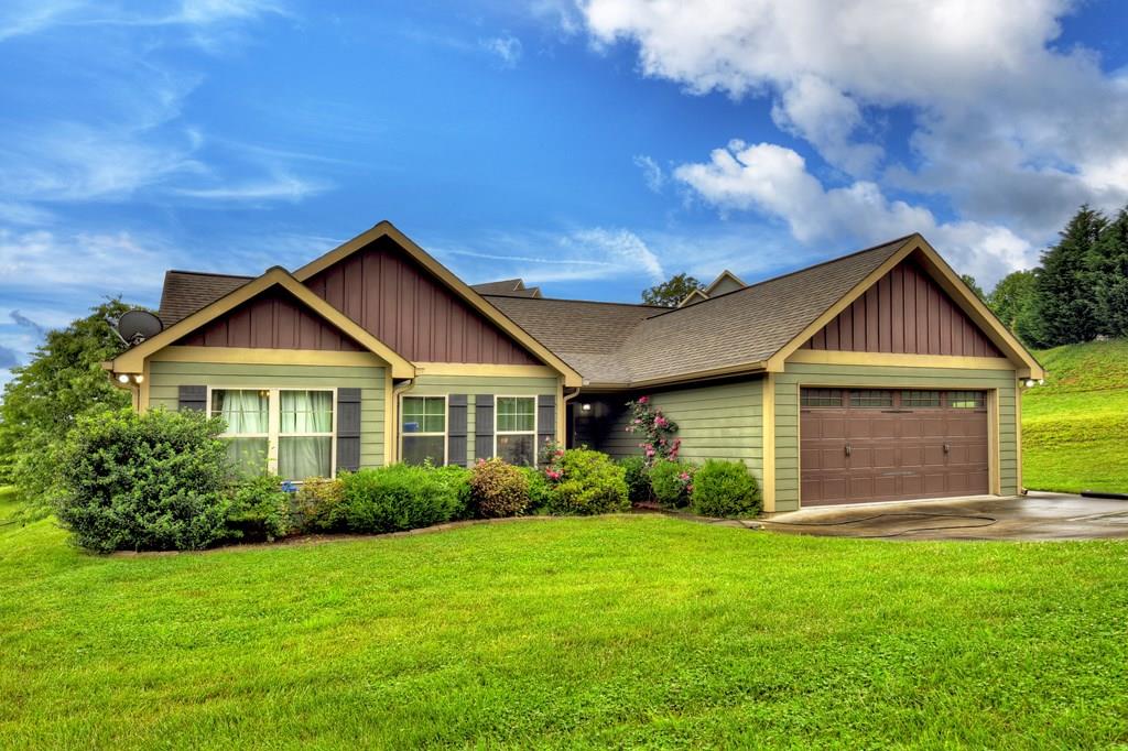 19 Lindsey Lane Blue Ridge GA 30513