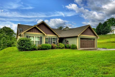 19 Lindsey Lane Blue Ridge GA 30513