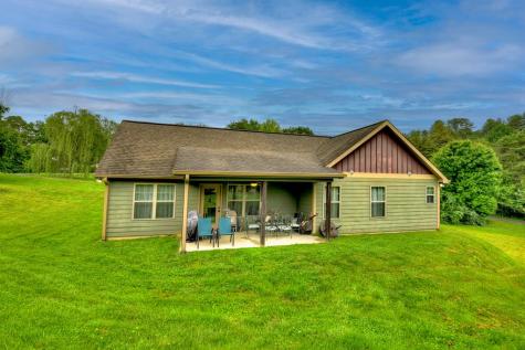 19 Lindsey Lane Blue Ridge GA 30513