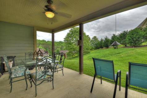 19 Lindsey Lane Blue Ridge GA 30513