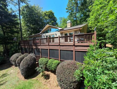 276 Lancelot Loop Clayton GA 30525