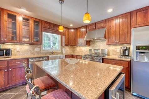 276 Lancelot Loop Clayton GA 30525
