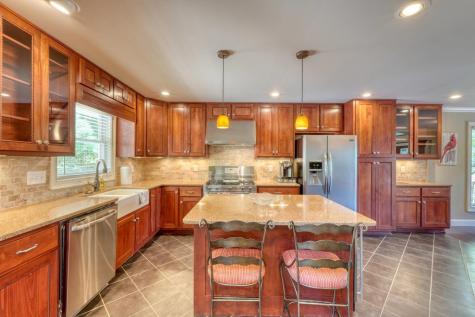 276 Lancelot Loop Clayton GA 30525