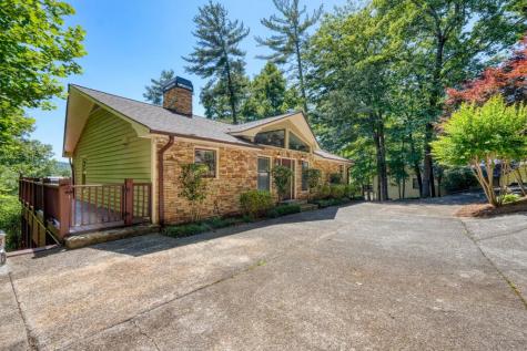276 Lancelot Loop Clayton GA 30525