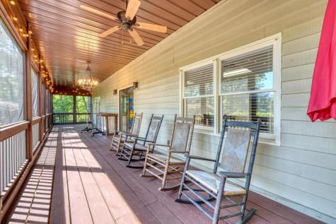 276 Lancelot Loop Clayton GA 30525