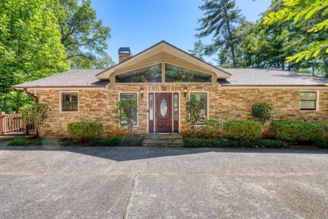 276 Lancelot Loop Clayton GA 30525