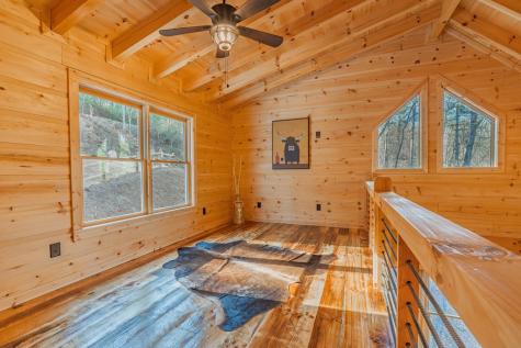 138 Rhondas Way Ellijay GA 30540
