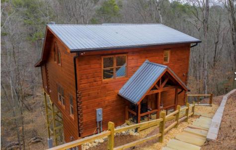 138 Rhondas Way Ellijay GA 30540