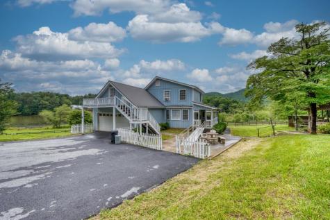 838 Tay Walk Way Hiawassee GA 30546