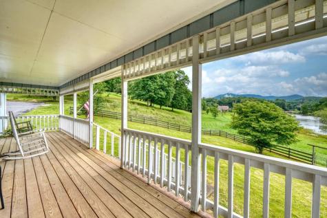 838 Tay Walk Way Hiawassee GA 30546