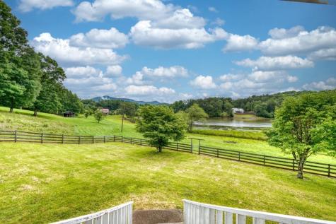 838 Tay Walk Way Hiawassee GA 30546