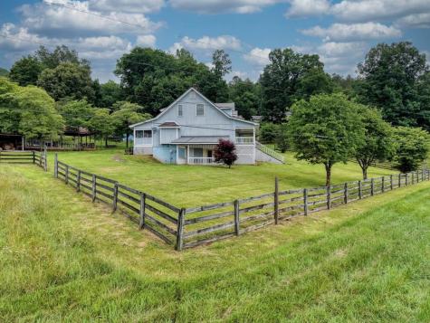 838 Tay Walk Way Hiawassee GA 30546
