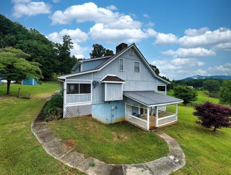 838 Tay Walk Way Hiawassee GA 30546