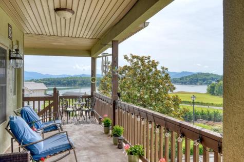 1729 Watercrest Way D Young Harris GA 30582