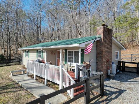 3426 Old Hwy 64 W Warne NC 28909
