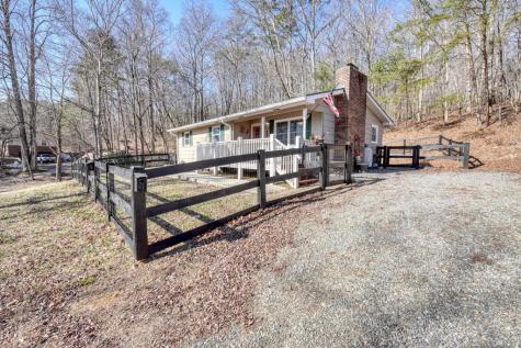 3426 Old Hwy 64 W Warne NC 28909