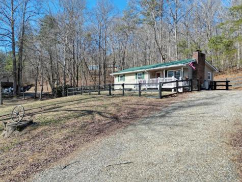 3426 Old Hwy 64 W Warne NC 28909