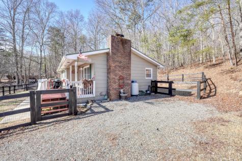 3426 Old Hwy 64 W Warne NC 28909