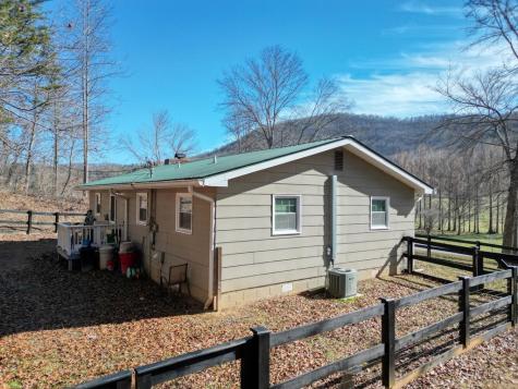3426 Old Hwy 64 W Warne NC 28909