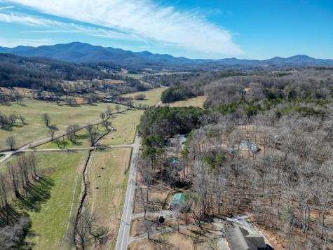 3426 Old Hwy 64 W Warne NC 28909