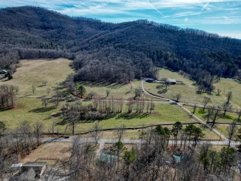 3426 Old Hwy 64 W Warne NC 28909