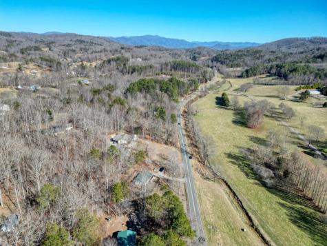 3426 Old Hwy 64 W Warne NC 28909