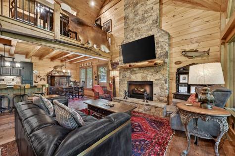 510 Gallery Court Ellijay GA 30540