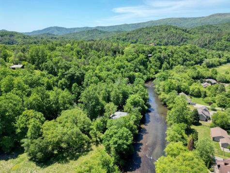 198 Riverbend Drive Hayesville NC 28904