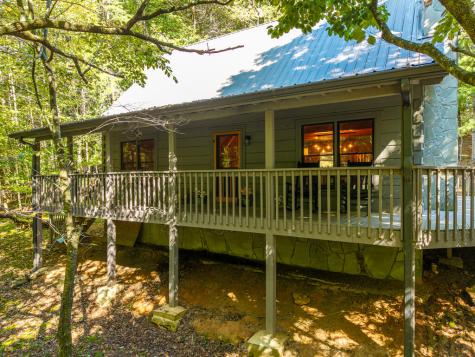 19 Blackberry Falls Lane Ellijay GA 30536