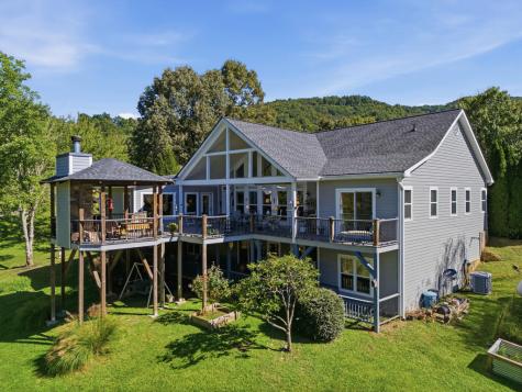 4166 Asheland Cove Drive Young Harris GA 30582