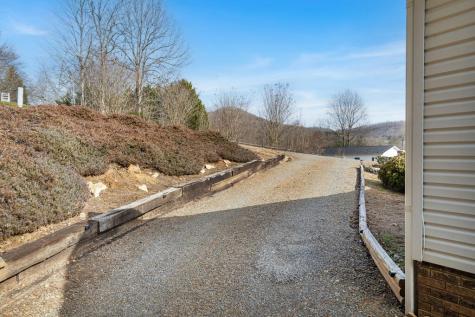 283 Bobcat Lane Warne NC 28909