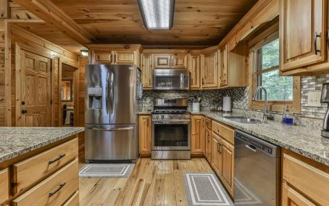 20 Trails End Knoll Ellijay GA 30540