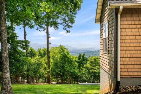 194 Lakeview Drive Hayesville NC 28904