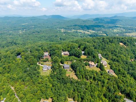 194 Lakeview Drive Hayesville NC 28904