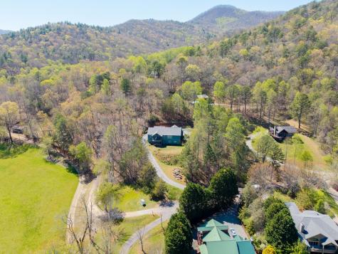 4720 Arrowhead Road Hiawassee GA 30546