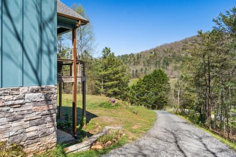 4720 Arrowhead Road Hiawassee GA 30546