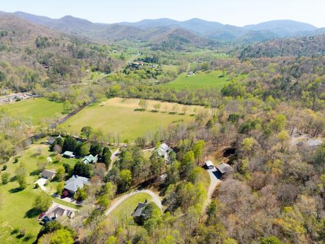 4720 Arrowhead Road Hiawassee GA 30546