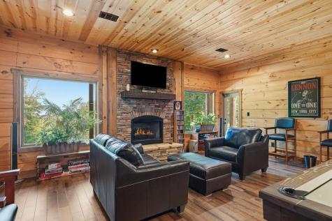 1252 Mountainside Parkway Ellijay GA 30536